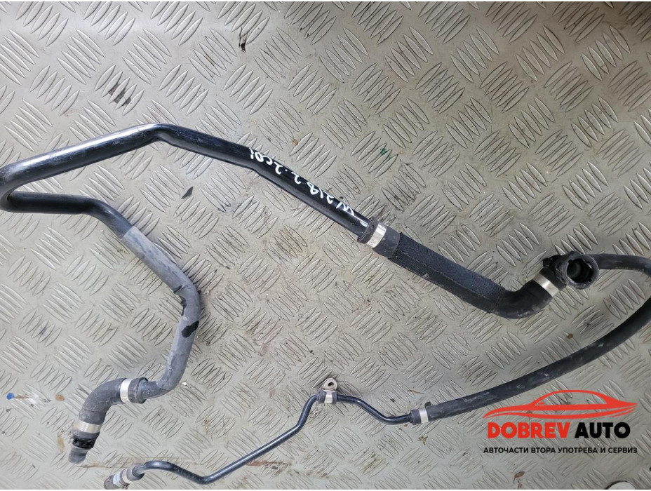 Воден маркуч (2) за Mercedes CLS W218