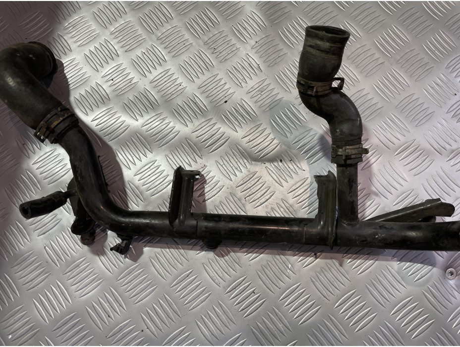 Воден маркуч за Audi A4 B6 2.0i - 65 Воден маркуч за Audi A4 B6 2.0i - 65