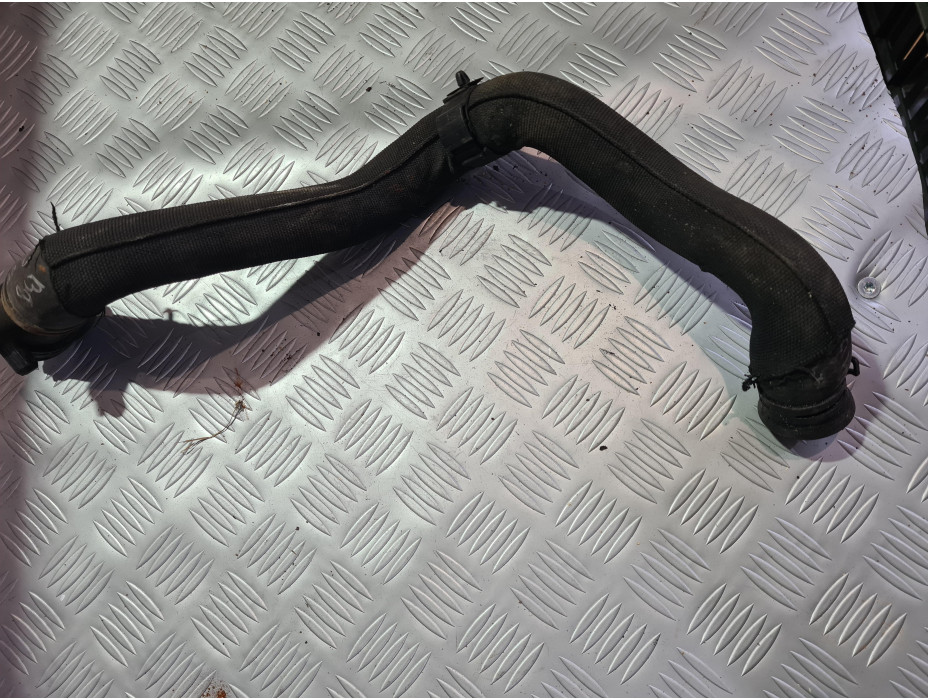 Воден маркуч за Audi A4 B8 2.0TDI - 126