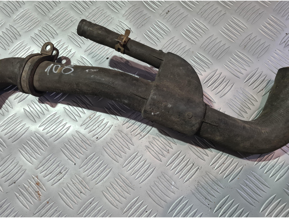 Воден маркуч за Mercedes Vito W638 2.2cdi - 108 Воден маркуч за Mercedes Vito W638 2.2cdi - 108