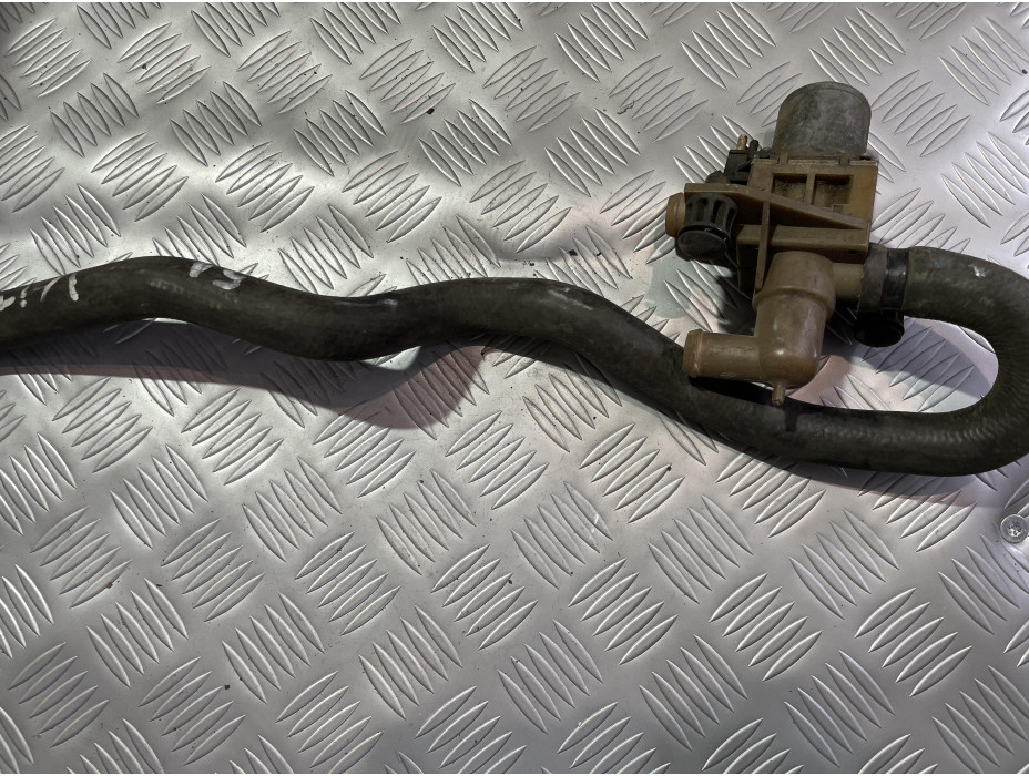 Воден маркуч за Mercedes Vito W639 2.2cdi - 51 Воден маркуч за Mercedes Vito W639 2.2cdi - 51