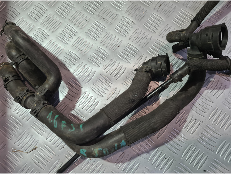 Воден маркуч за Volkswagen Golf 5 1.6FSI - 127 Воден маркуч за Volkswagen Golf 5 1.6FSI - 127