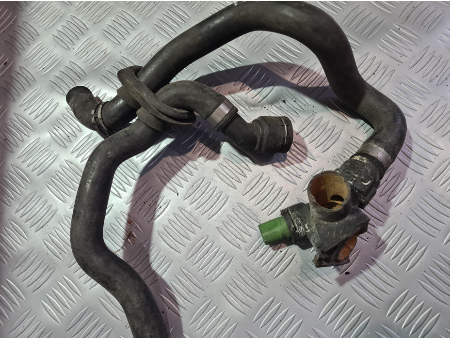 Воден маркуч за парно за Audi A4 B6 - 130