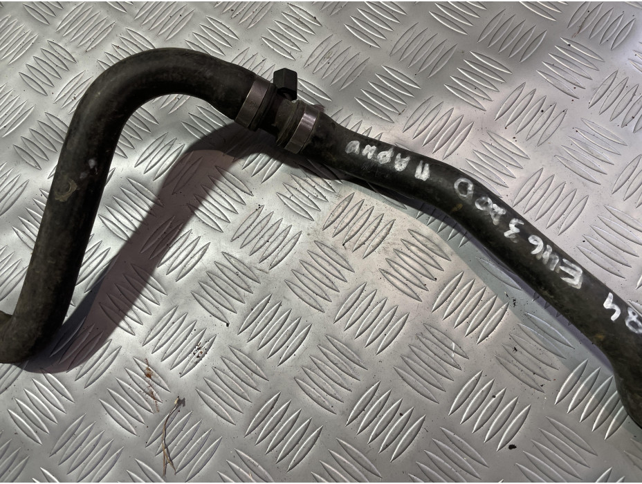 Воден маркуч - парно за BMW 320d E46 - 84 Воден маркуч - парно за BMW 320d E46 - 84