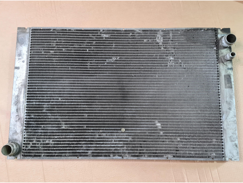 Воден радиатор за Audi A8 D3 4.0 TDI Воден радиатор за Audi A8 D3 4.0 TDI