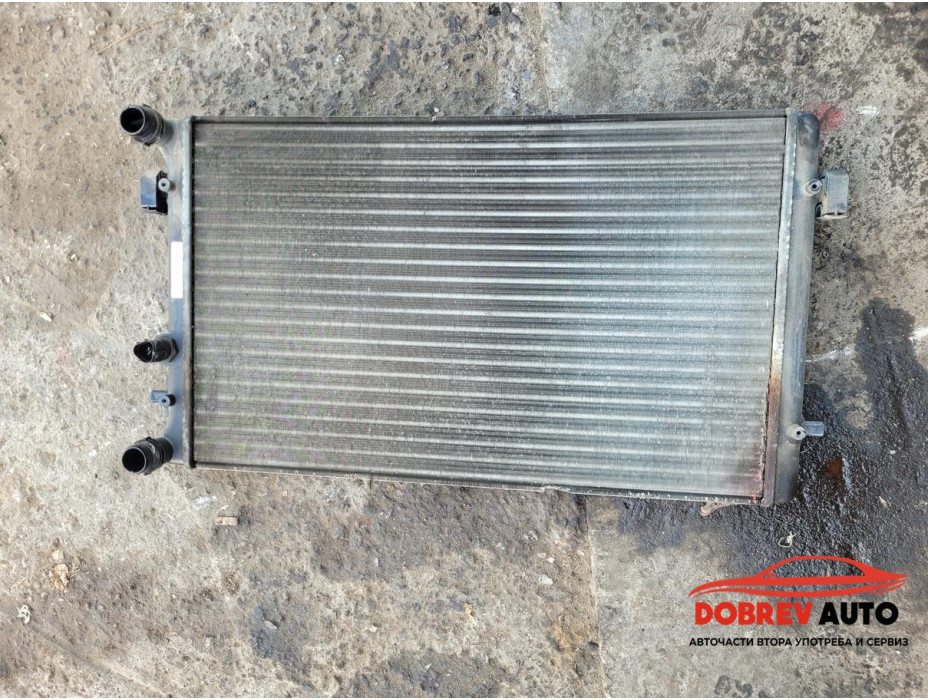 Воден радиатор за VW Golf MK4