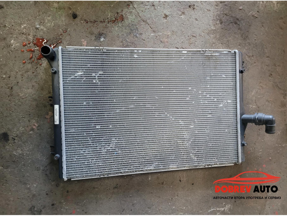 Воден радиатор за VW Passat B7