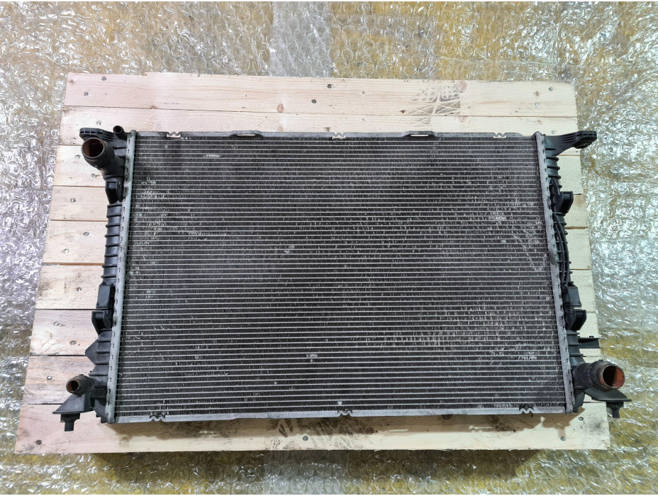Воден радиатор за Ауди А5 3.0 ТДИ / Audi A5 3.0 TDI Воден радиатор за Ауди А5 3.0 ТДИ / Audi A5 3.0 TDI
