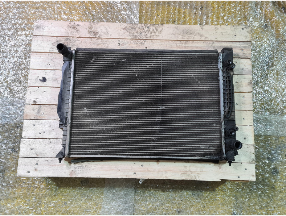 Воден радиатор за Ауди А6 Ц5 2.5 ТДИ / Audi A6 C5 2.5TDI Automat Воден радиатор за Ауди А6 Ц5 2.5 ТДИ / Audi A6 C5 2.5TDI Automat