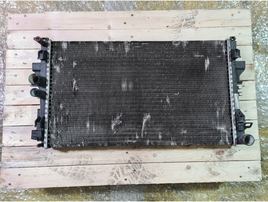 Воден радиатор за Мерцедес Вито 111 2.2 цди / Mercedes Vito 111 2.2 CDI W639 Воден радиатор за Мерцедес Вито 111 2.2 цди / Mercedes Vito 111 2.2 CDI W639