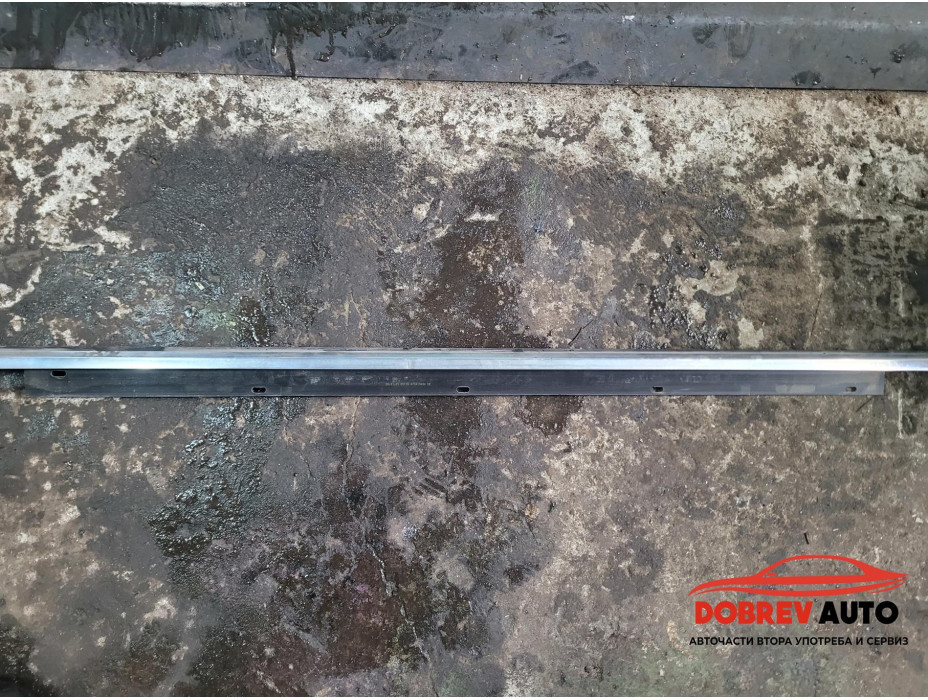 Водобранна лайсна (предна лява) за Audi A8 D3 4.2 FSI