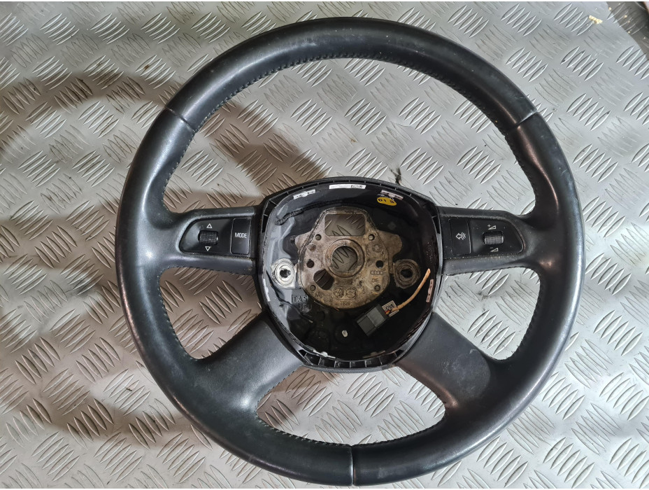 Волан за Audi A4 B8