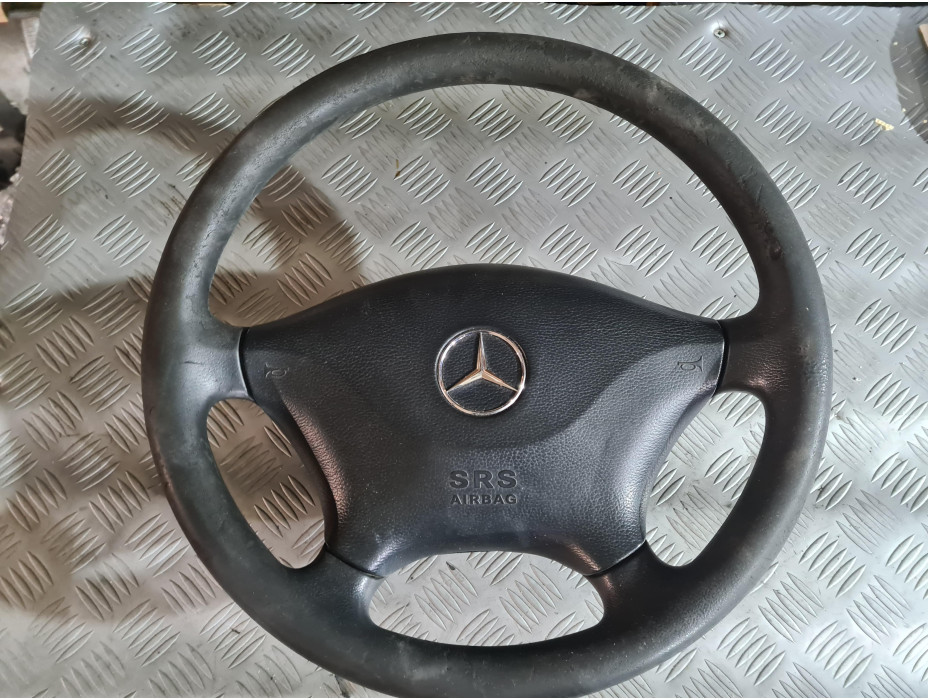 Волан за Mercedes Vito W 639 Волан за Mercedes Vito W 639