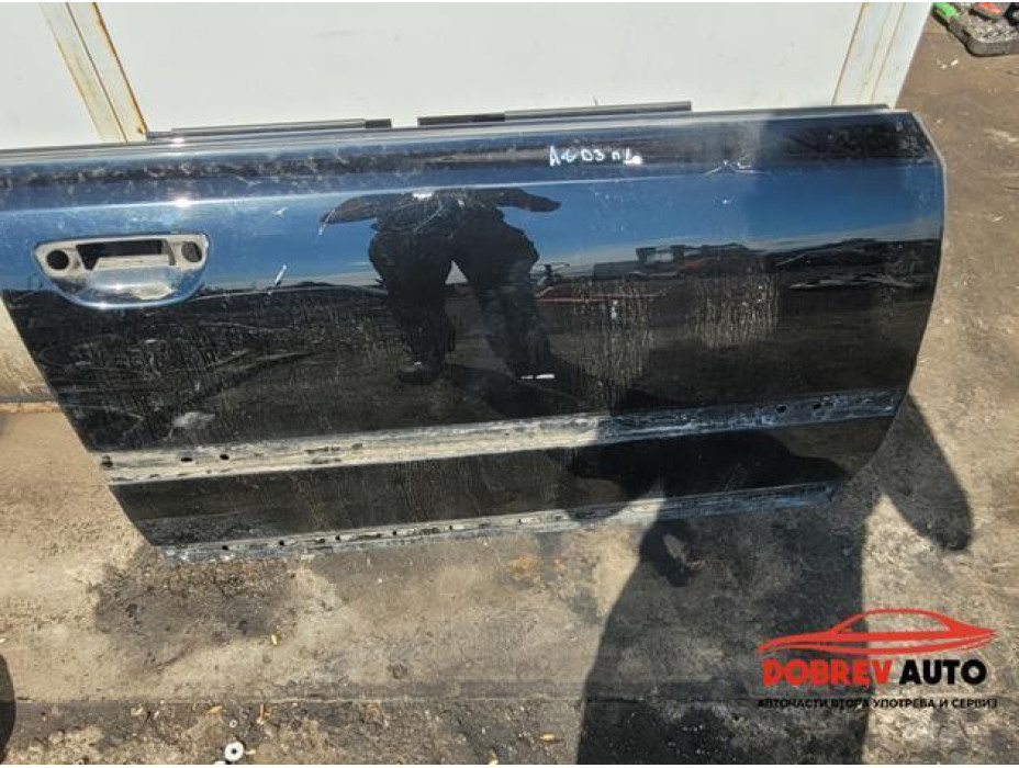 Врата (предна дясна) за Audi A8 D3 6.0 W12 Врата (предна дясна) за Audi A8 D3 6.0 W12