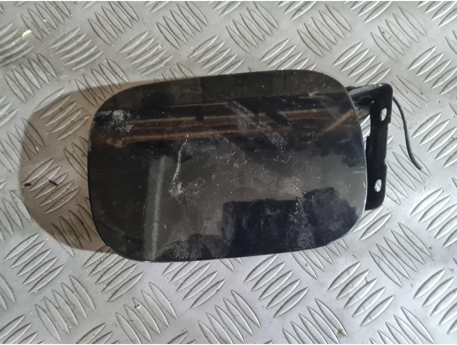 Вратичка за резервоар за Audi A4 B5 - черна