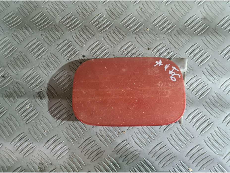 Вратичка за резервоар за Audi A4 B6 - розова Вратичка за резервоар за Audi A4 B6 - розова