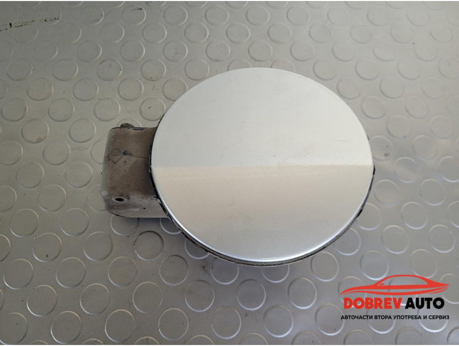 Вратичка резервоар за VW Passat B6 2.0 TDI BKP Sedan Вратичка резервоар за VW Passat B6 2.0 TDI BKP Sedan