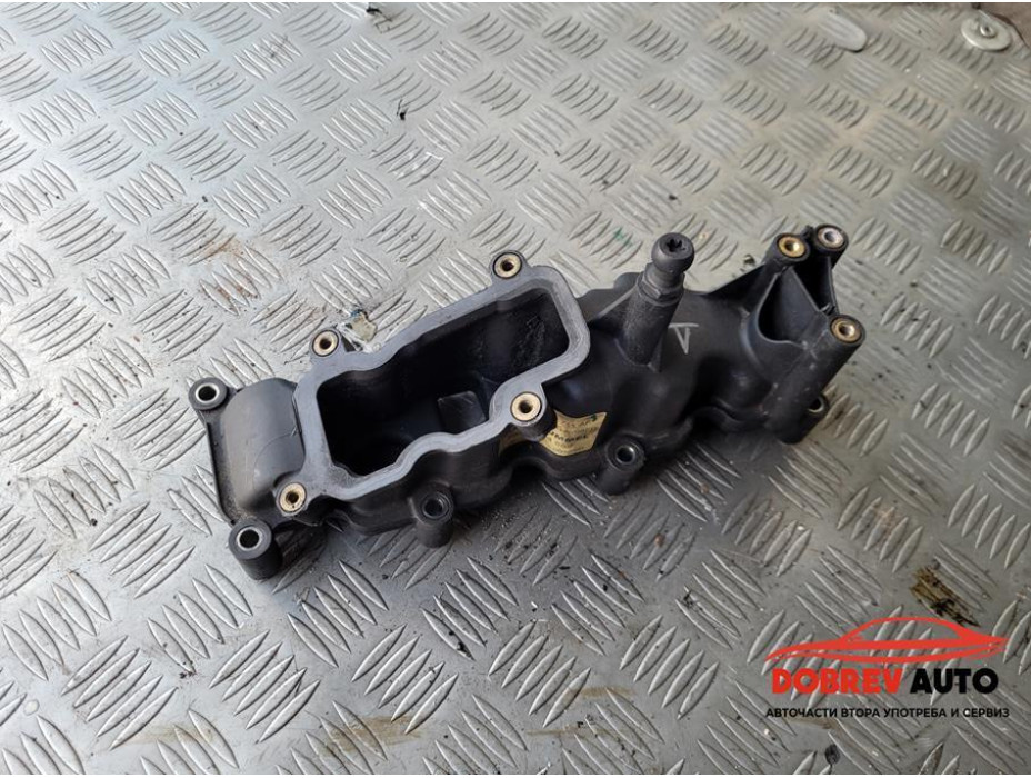 Всмукателен колектор (десен) за Audi A4 B7 3.0 TDI