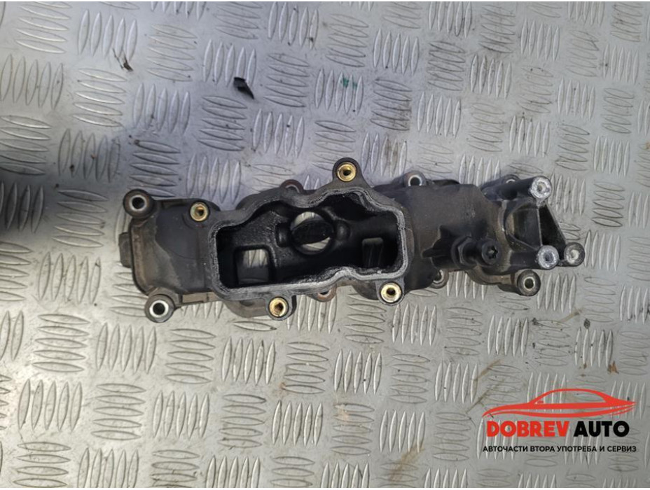 Всмукателен колектор (десен) за Audi A8 D3 3.0 TDI