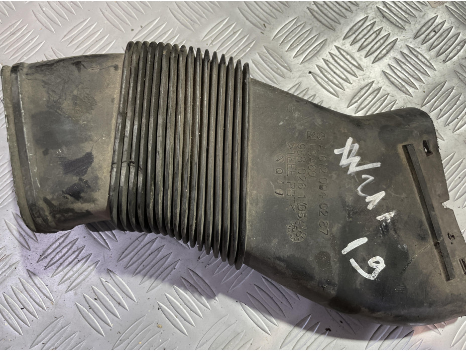 Въздуховод за Mercedes E270 W211 - 19