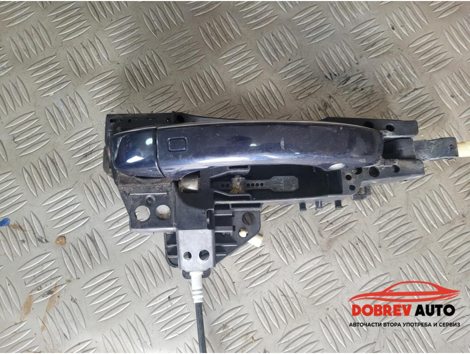 Външна дръжка (задна дясна) за Audi A8 D4 3.0 TDI Външна дръжка (задна дясна) за Audi A8 D4 3.0 TDI