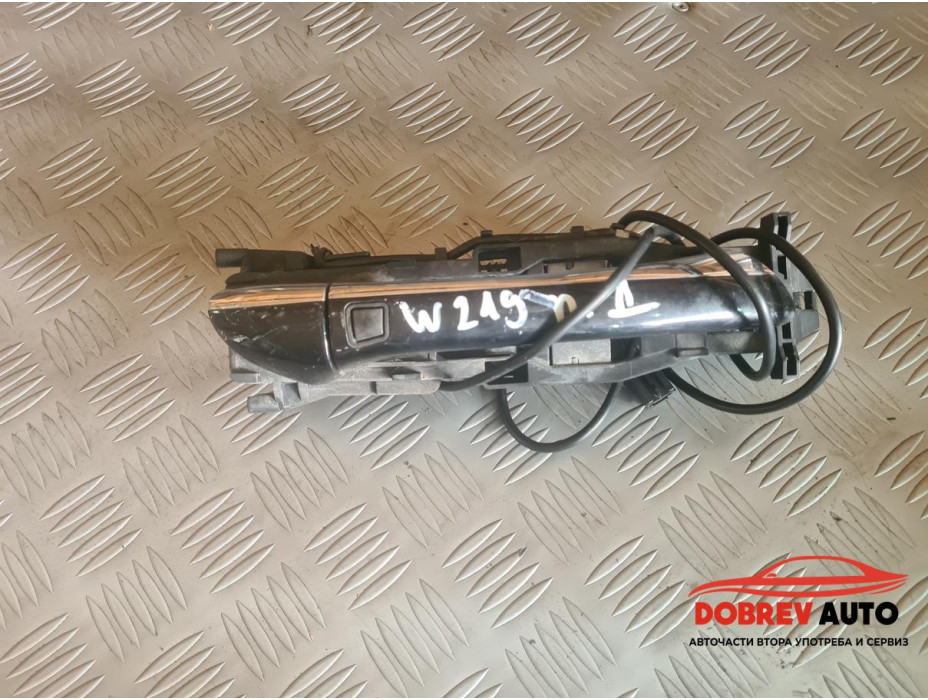 Външна дръжка (предна дясна) с безключово палене за Mercedes CLS W219 Външна дръжка (предна дясна) с безключово палене за Mercedes CLS W219