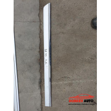 Външна лайсна (задна дясна - средна) за Audi A8 D3 4.2 TDI