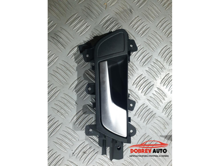 Вътрешна дръжка (задна дясна) за Audi A5 8T 2.0 TDI Sportback Вътрешна дръжка (задна дясна) за Audi A5 8T 2.0 TDI Sportback