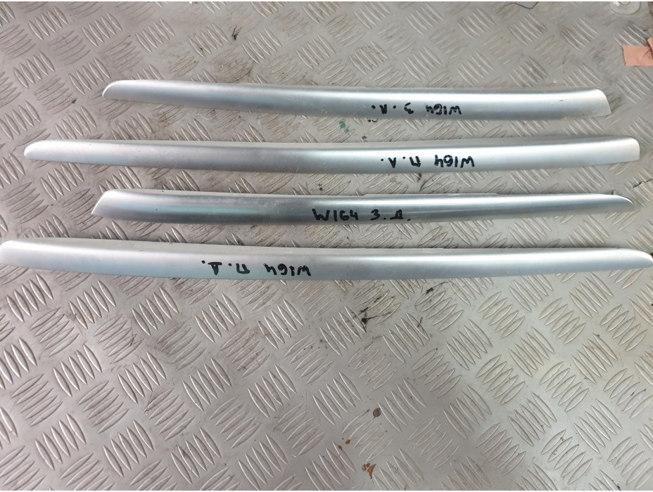 Вътрешни лайсни - предна лява, предна дясна, задна лява, задна дясна за Mercedes ML 280 CDI W164