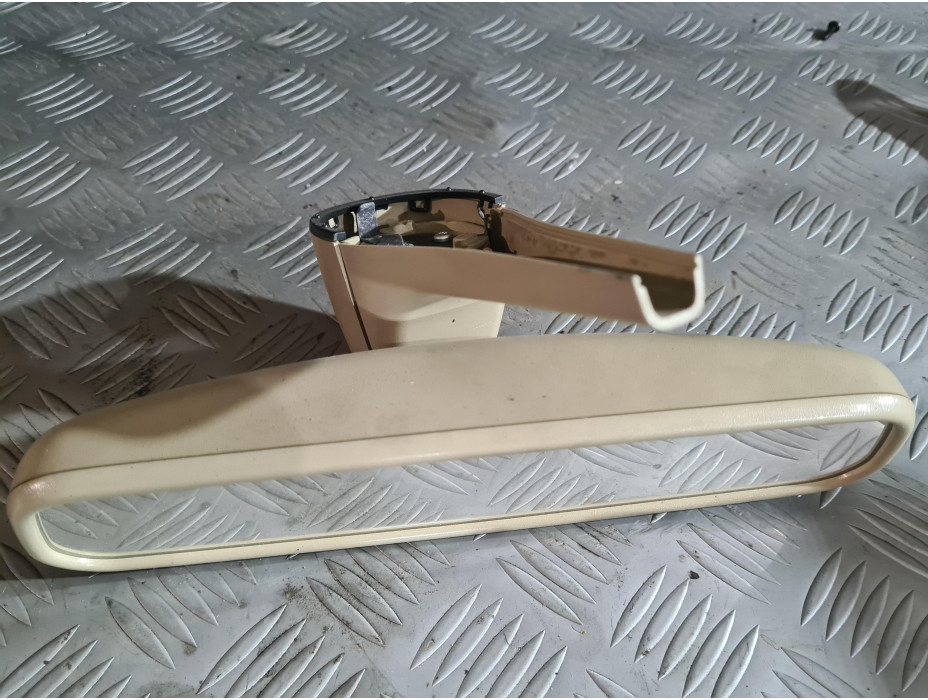 Вътрешно огледало за Audi A6 C6 2.7 TDI Quattro Вътрешно огледало за Audi A6 C6 2.7 TDI Quattro