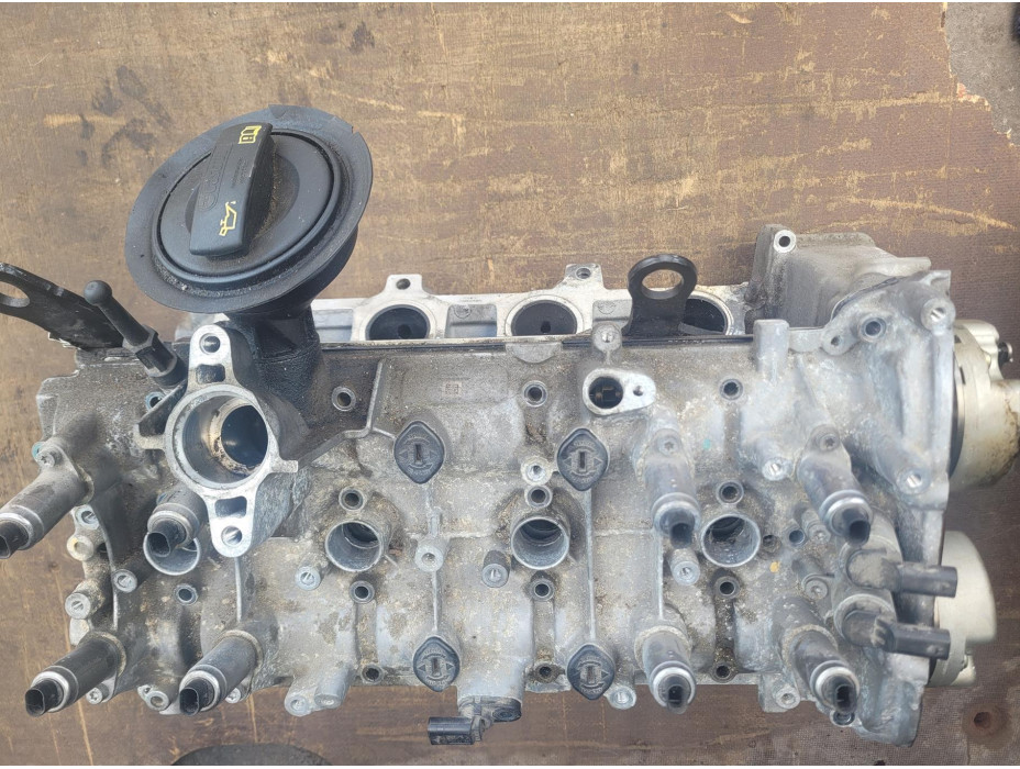 Глава (лява) оборудвана за Audi A8 D4 4.0 TFSI