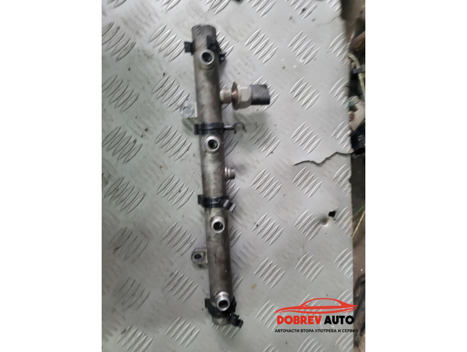 Горивен рейл (ляв) за Audi A8 D3 4.2 TDI Горивен рейл (ляв) за Audi A8 D3 4.2 TDI