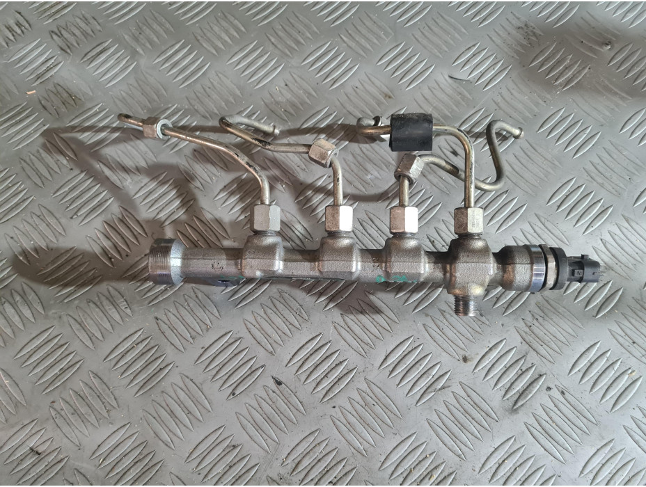 Горивен рейл с датчик за Opel Insignia 2.0 CDTI