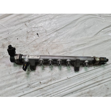 Горивен рейл с датчици за Ауди А4 Б8 / Audi A4 B8 2.0 TDI комби