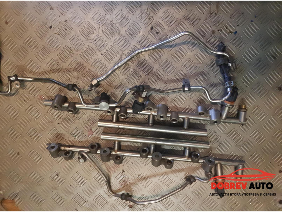 Горивни рейлове (с датчици) за Audi A8 D4 6.3 FSI W12 Горивни рейлове (с датчици) за Audi A8 D4 6.3 FSI W12