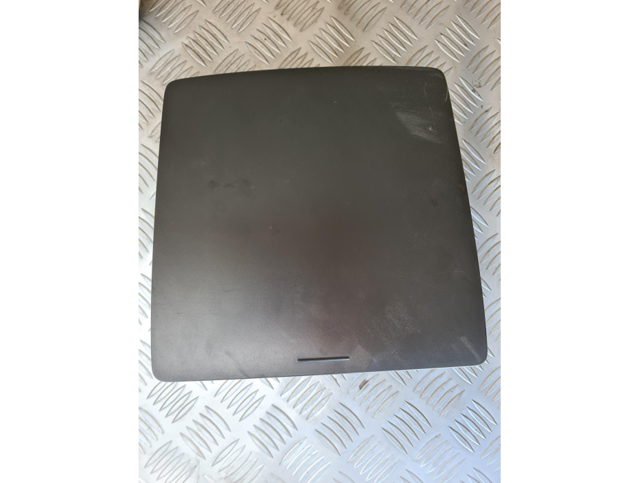 Горна жабка за Volkswagen Touran 1T Горна жабка за Volkswagen Touran 1T