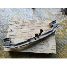 Греда под предна броня за Ауди А8 Д3 / Audi A8 D3