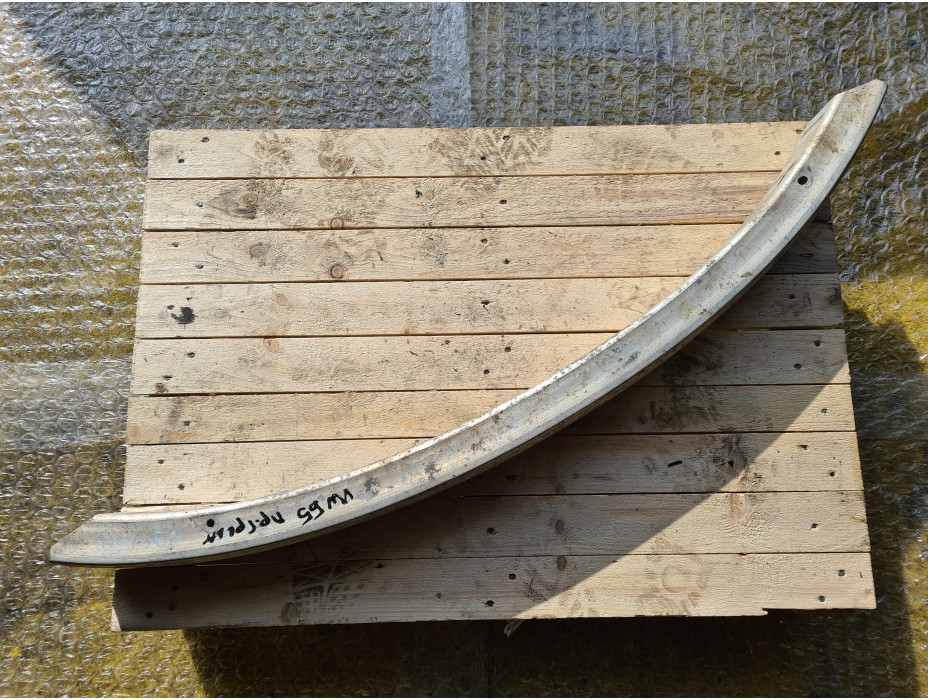 Греда под предна броня за Фолксваген Пасат Б5 / Volkswagen Passat B5 Греда под предна броня за Фолксваген Пасат Б5 / Volkswagen Passat B5