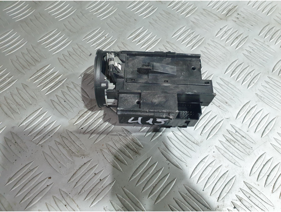 Гълтач за ключ за Фолксваген Пасат Б7 / VW Passat B7 2.0 TDI Гълтач за ключ за Фолксваген Пасат Б7 / VW Passat B7 2.0 TDI