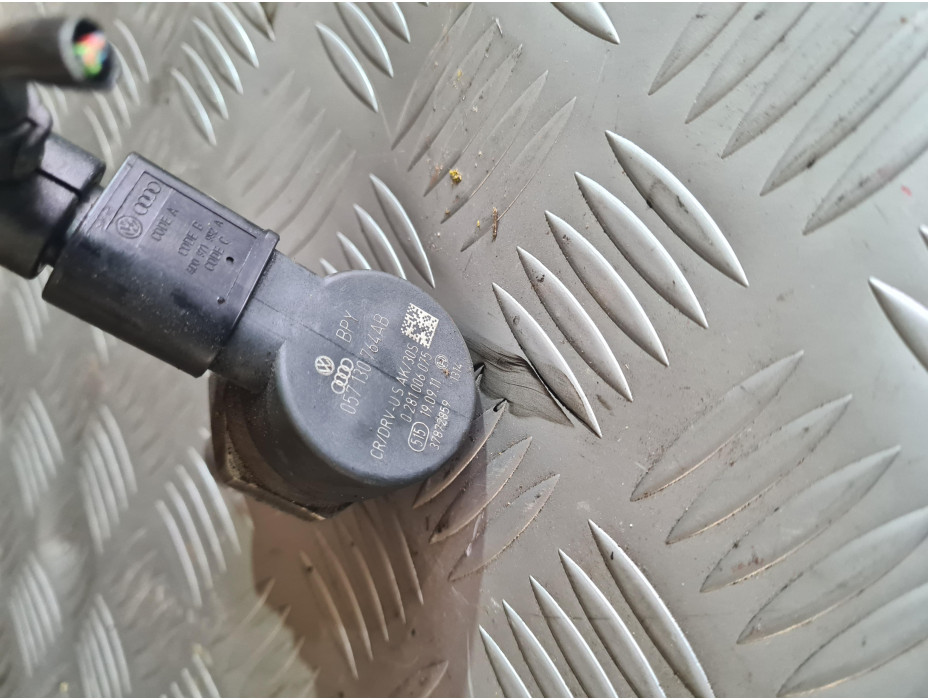 Датчик за високо налягане на горивото за Volkswagen Passat B7 2.0TDI 140кс Датчик за високо налягане на горивото за Volkswagen Passat B7 2.0TDI 140кс