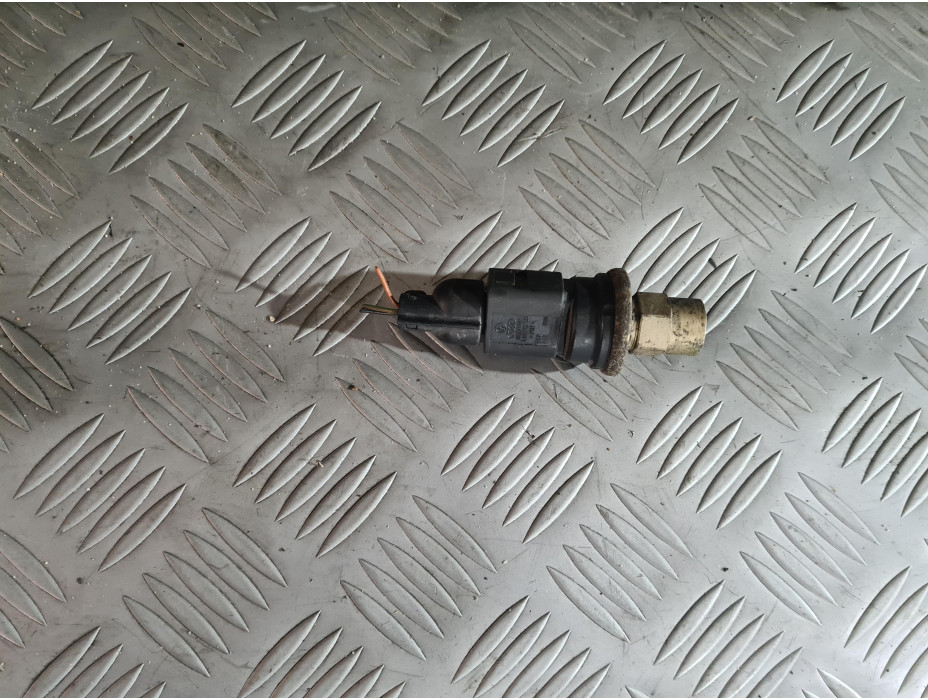 Датчик за високо налягане на климатик за VW Golf 5 1.6FSI