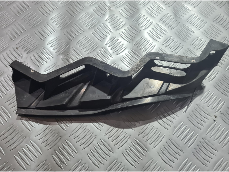 Десен държач за фар за Volkswagen Passat B6 Десен държач за фар за Volkswagen Passat B6