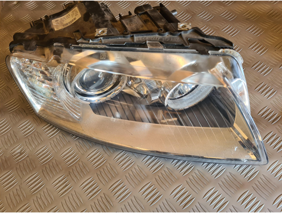 Десен завиващ фар за Audi A8 D3 4.2i Facelift