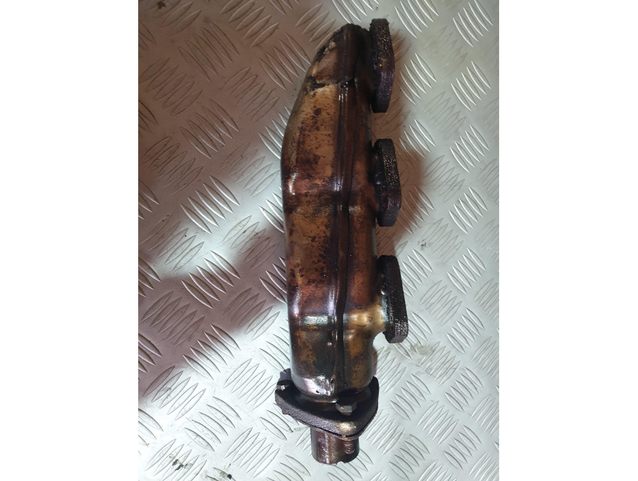 Десен изпускателен колектор за Audi A5 8T 2.7TDI Automatic