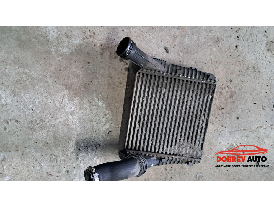 Десен интеркулер за Audi Q7 4L 3.0TDI 233hp