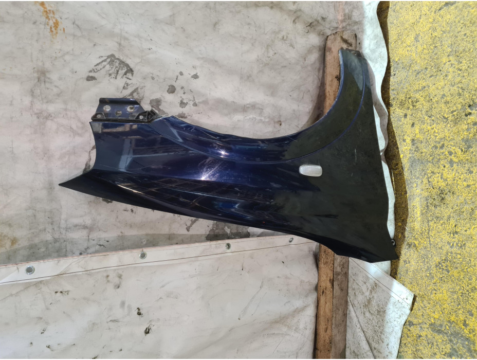 Десен калник за Opel Astra G 2.0 DTI Десен калник за Opel Astra G 2.0 DTI