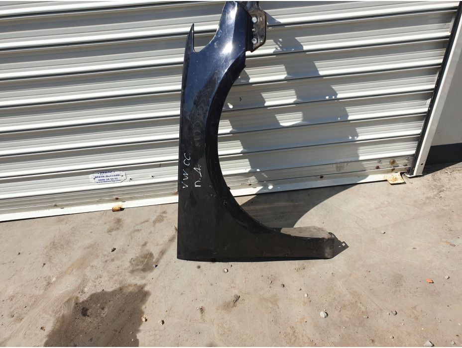 Десен калник за VW Passat CC 2.0TSI Десен калник за VW Passat CC 2.0TSI