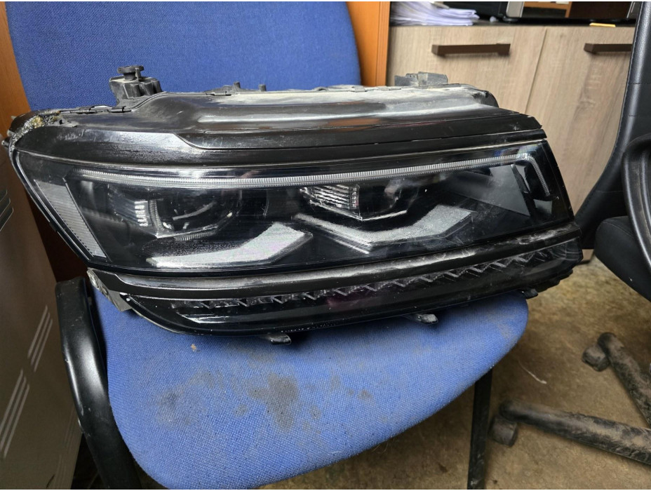 Десен оборудван фар за VW Tiguan 2018 - 2021