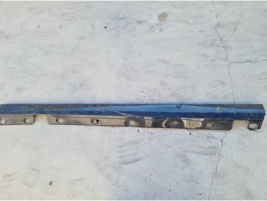 Десен праг за Mercedes S320 SDI W221 Десен праг за Mercedes S320 SDI W221