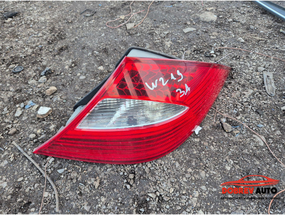 Десен стоп за Mercedes CLS W219 Десен стоп за Mercedes CLS W219